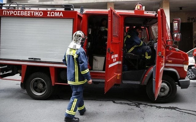 Πυρκαγιά σε διώροφη κατοικία στα Μελίσσια